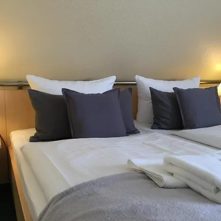 & Restaurant Zum Kap Arkona 호텔 3*