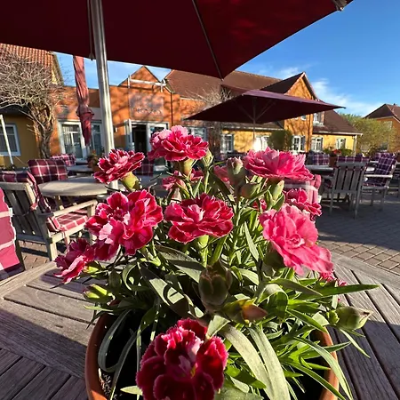 & Restaurant Zum Kap Arkona 호텔 3*